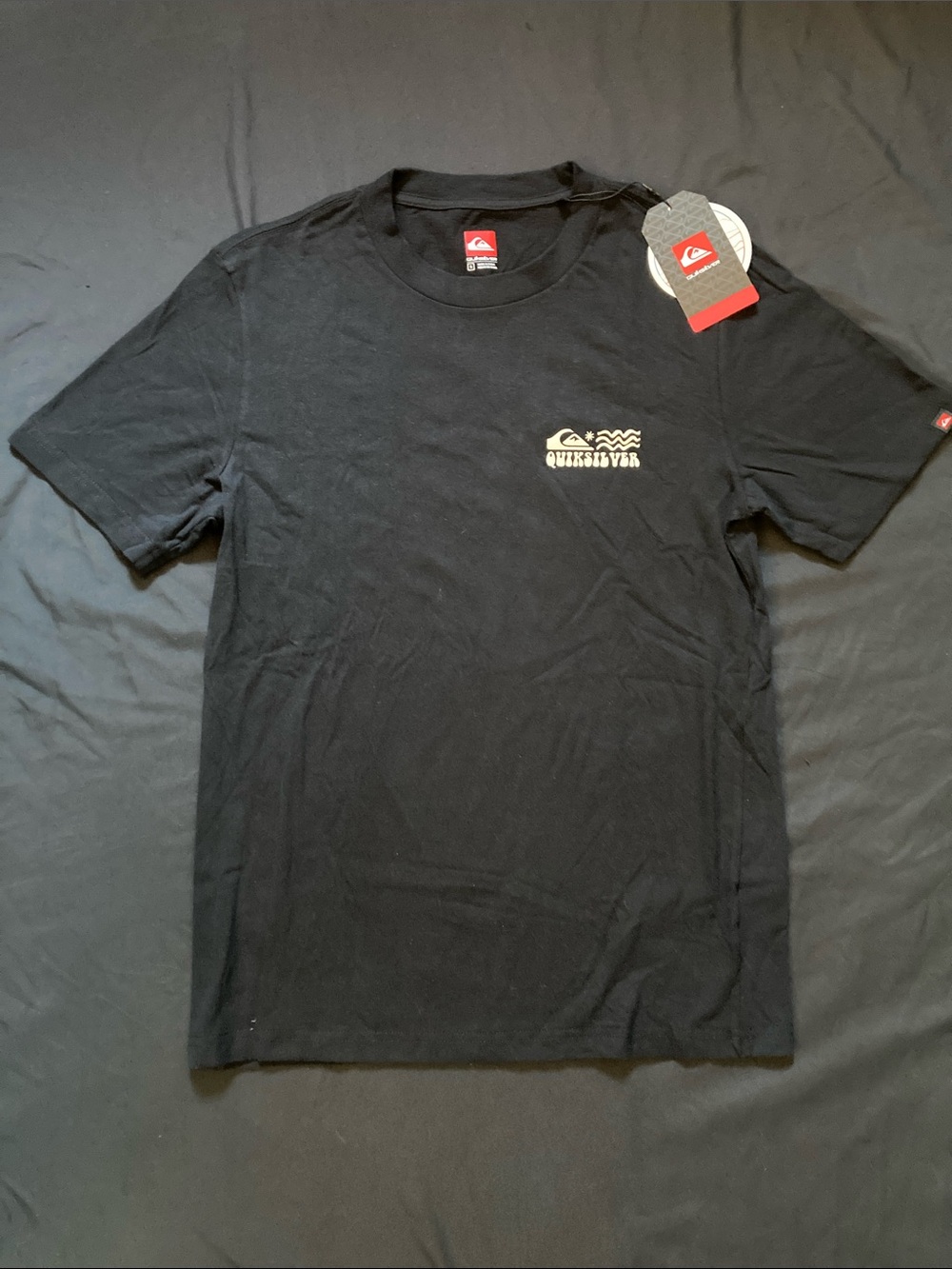 NWT Quiksilver Black Logo Graphic T-Shirt Surf Men’s Size Small